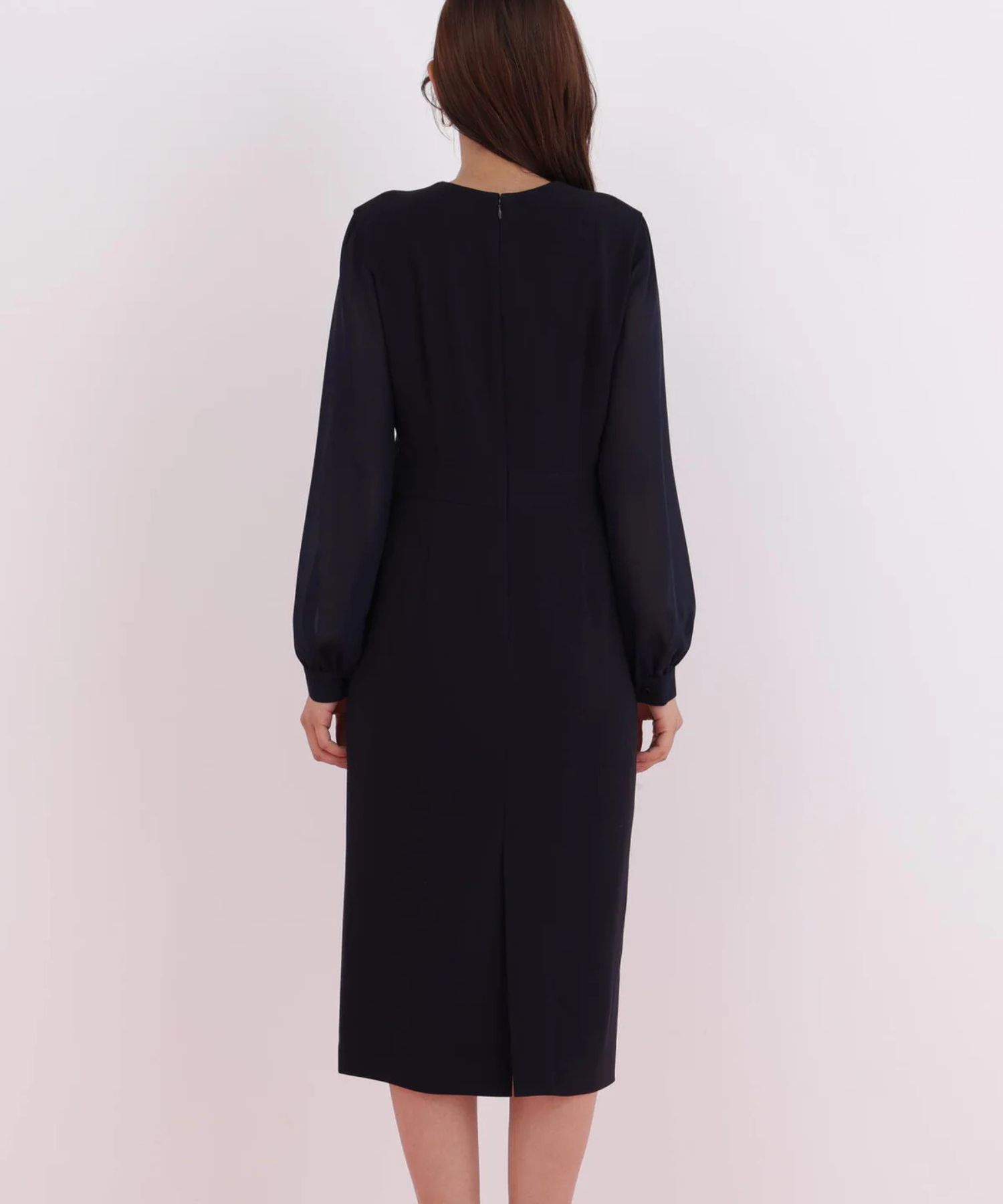 ダイヤモンドネックコンビワンピース(ネイビー)アセテート / ストレッチなし / 身頃裏付き / 後ファスナー / 後ろベンツあり / 膝が隠れる丈 / 0316140112