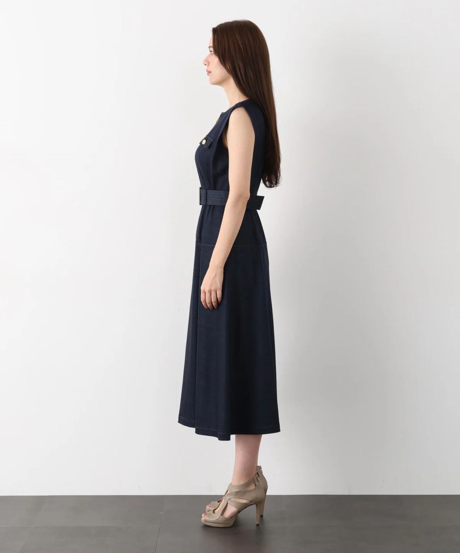 フロントファスナーデニムワンピース(ネイビー)再生繊維 / ストレッチあり / 裏地なし / 前ファスナー開き / 共地ベルト付き / 0316240716