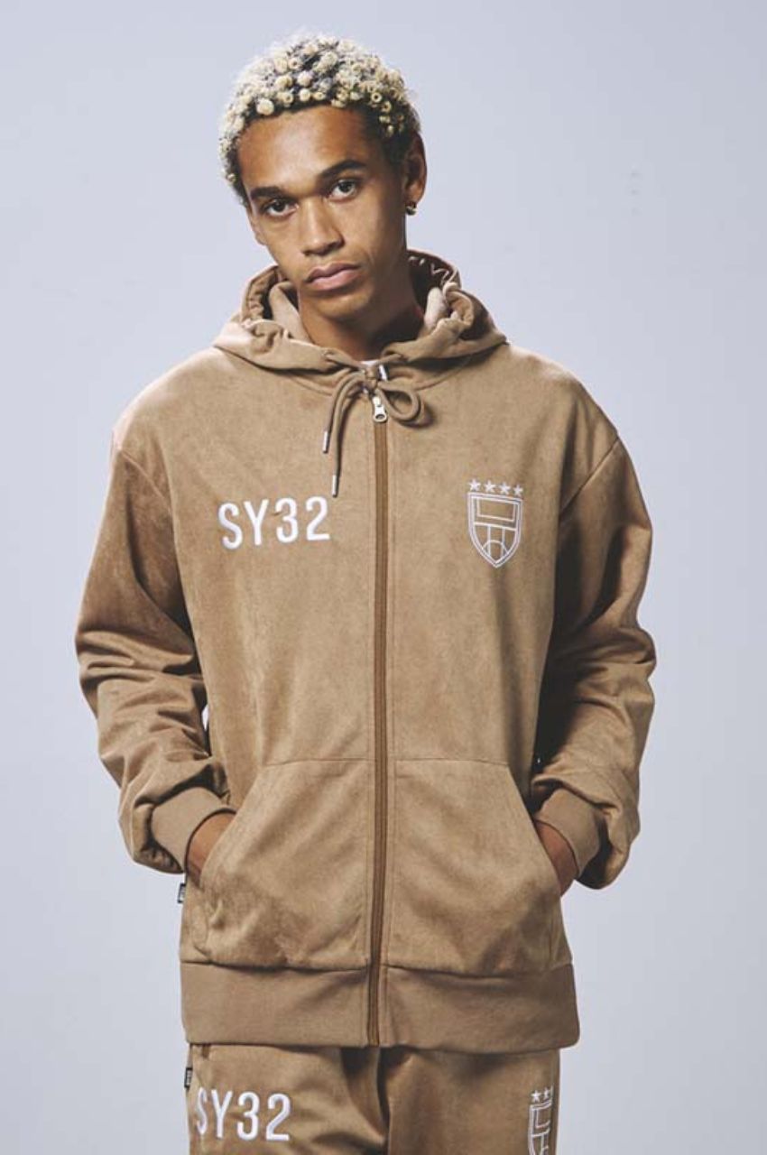 ESTER SUEDE ZIP HOODIE (ベージュ) ポリエステル / フロントZIP / ポケット有り / ロゴ /  14505