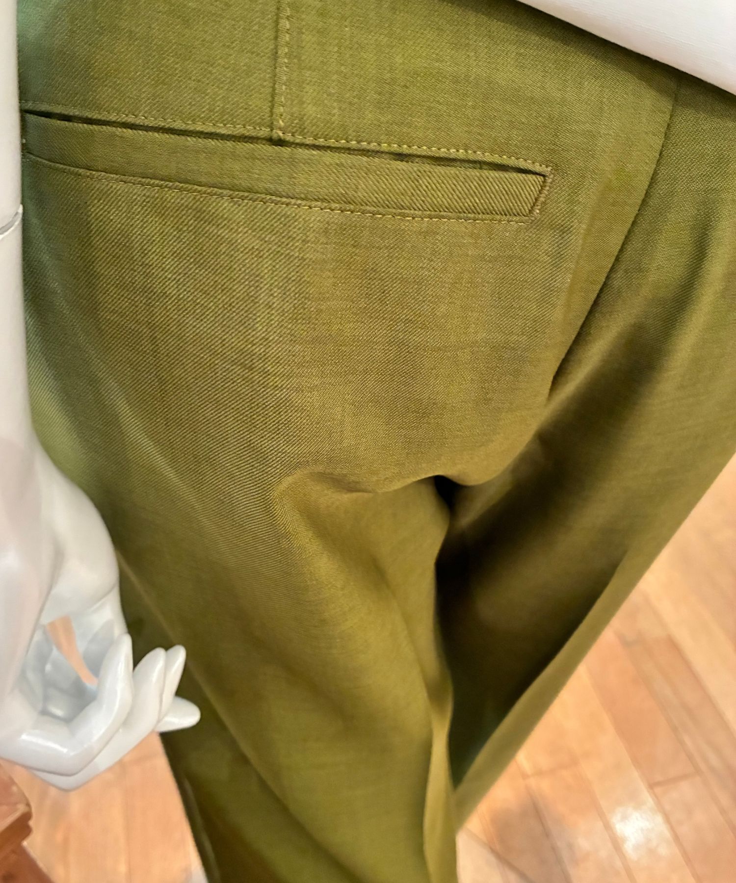 City Twill Deep Pleated Pant (アボカド) ポリエステル / 軽量 / クロップドパンツ / ウォッシャブル / 01-5206411