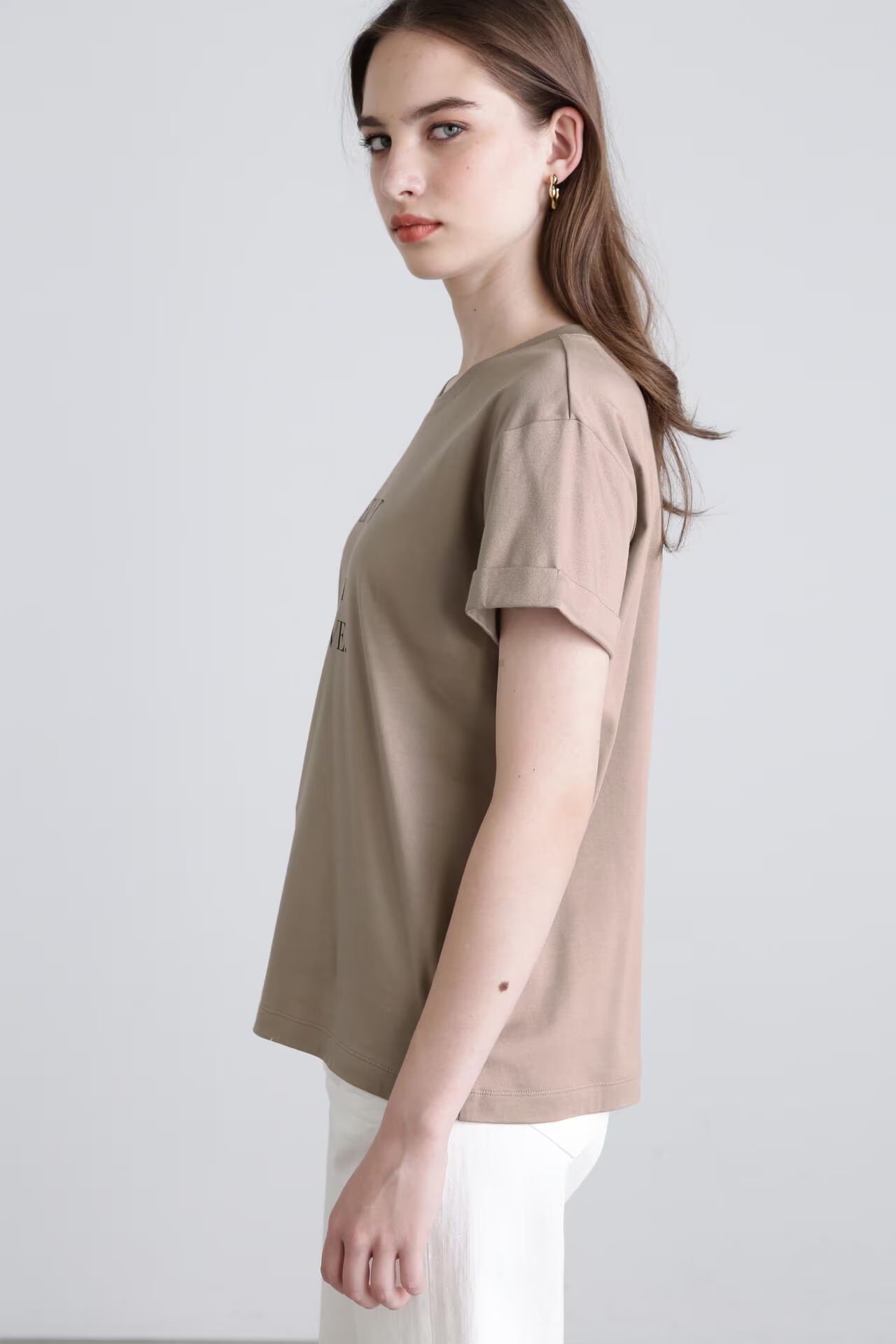 ロゴTシャツ（ベージュ）綿 100％ / ストレッチ / ウォッシャブル / 日本製