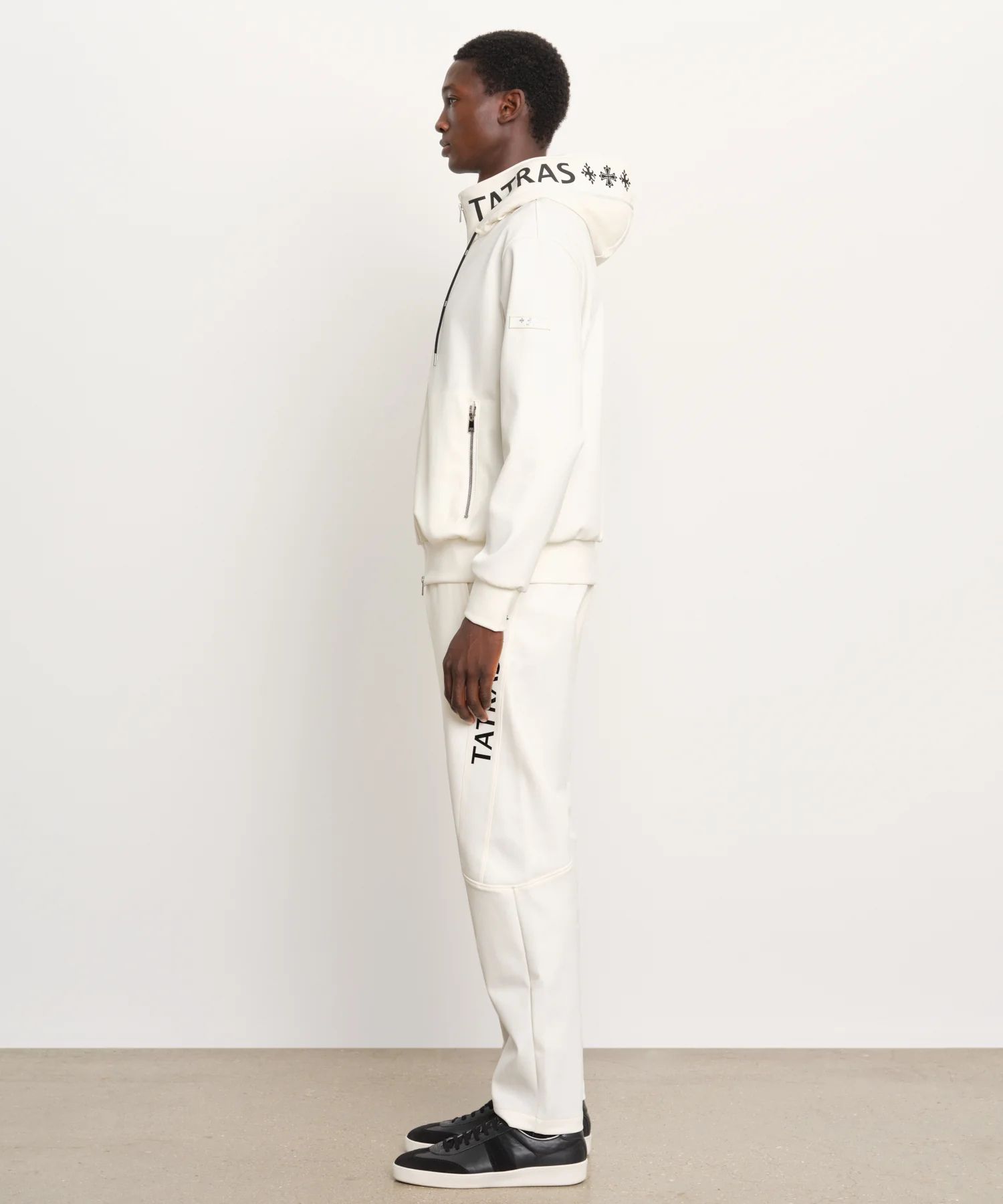 BARBIO バルビオ パーカー ( アイボリー ) ポリエステル / 圧着プリントロゴ / ジップアップ / メタルファスナー / MCKZ0405063588