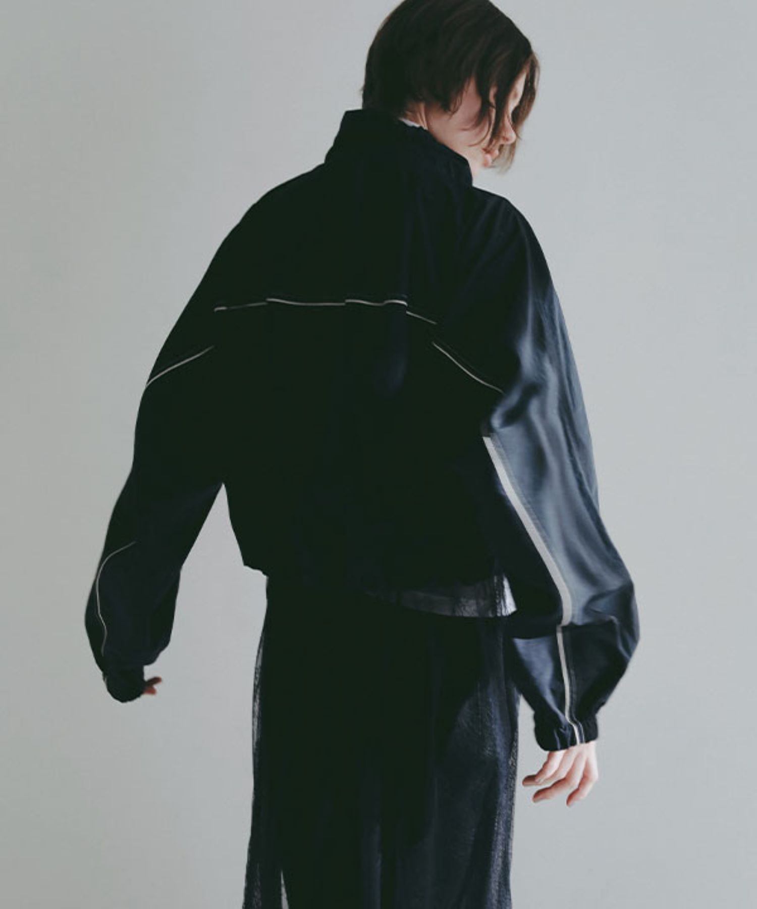 バルーンヘムコンビブルゾン (NAVY) ナイロン / 裏地有り / ドルマンスリーブ/ スタンドカラー/ 手洗可/ 1226202071