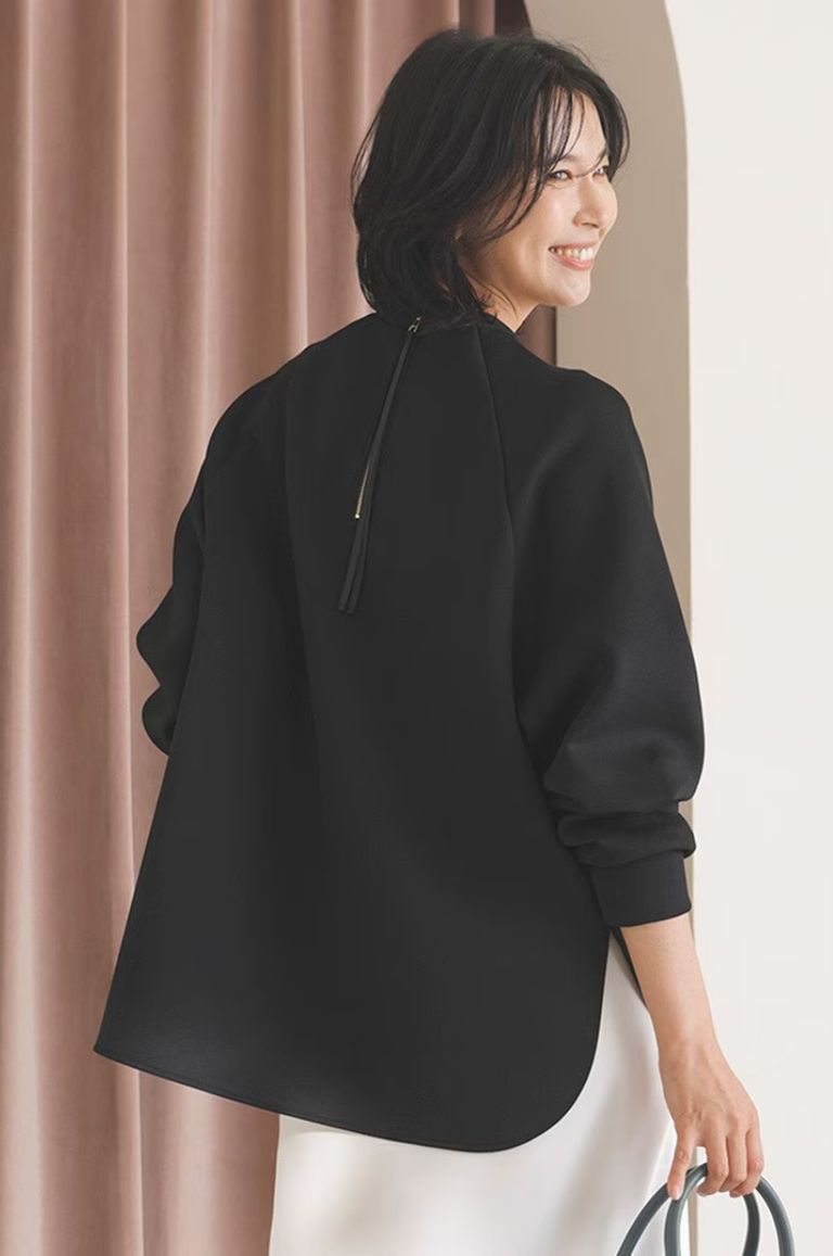 完売アンフィーロBEAUT YFORM JERSEYバックZIPプルオーバー美品 BEAUTY FORM JERSEY バックZIPプルオーバー / UNFILO