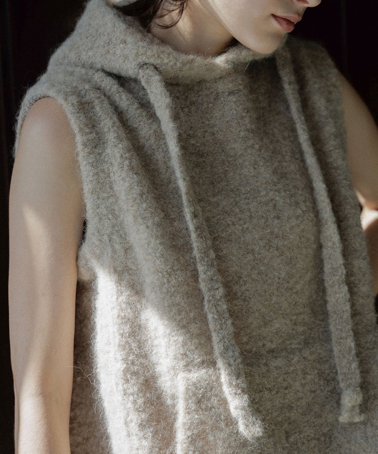alpaca loop hoodie vest (BEIGE) アルパカ / 保湿性 / ベビーアルパカ / 静電気防止加工 / 軽量 / CT25318
