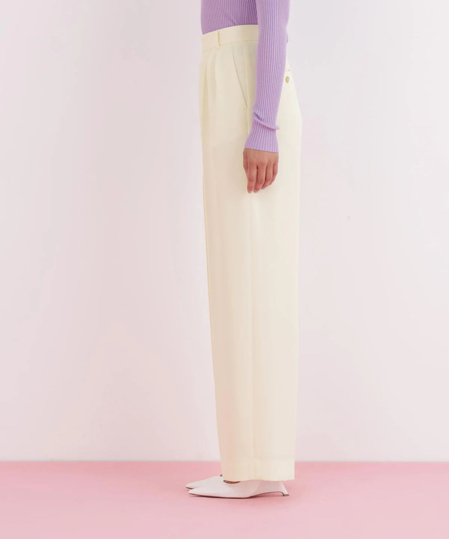 センターシームパンツ(エクリュ)ポリエステル/ ウエストゴム / 脚長効果 / ハイウエスト / ストレッチなし / 前ファスナーあき / 0316130104