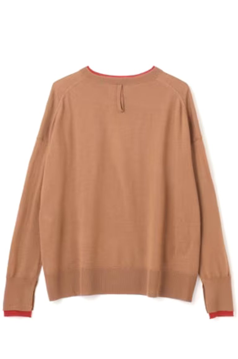 BEIGE  シャープな印象のウール100ニット ベイジ 2カラーニット