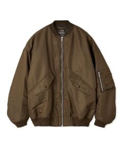 リサイクルナイロンオーバーサイズMA-1(BRW)ナイロン / 中綿 / フラップポケット / 内ポケット付き / 光沢あり / 09WFJ254151