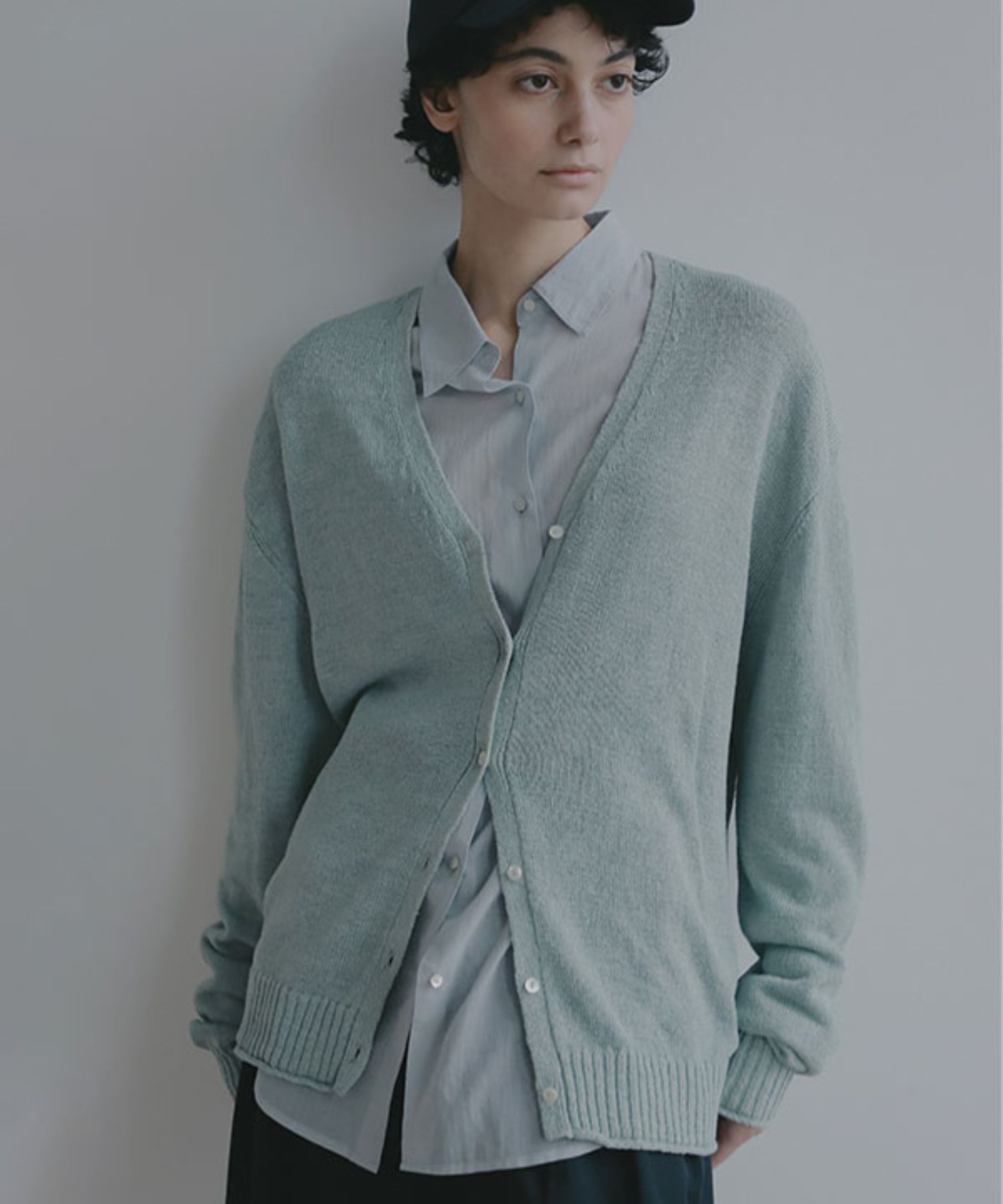 リリヤーンリネンVネックカーディガン(ミント) 麻 / 深めVネック/ 小さめボタン / 1226204094