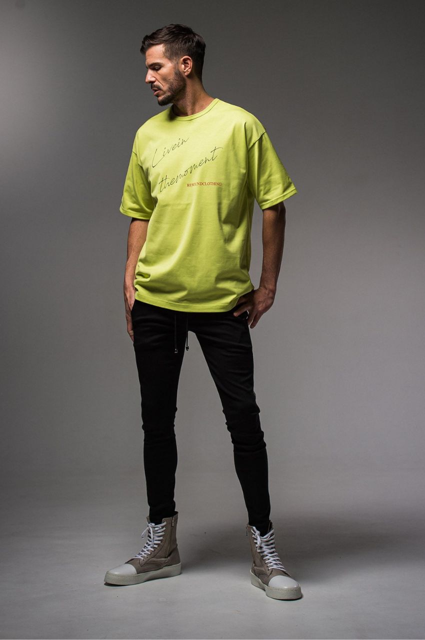 LIVE IN THE MORMENT LOOSE TEE / ロゴメッセージTシャツシャツ