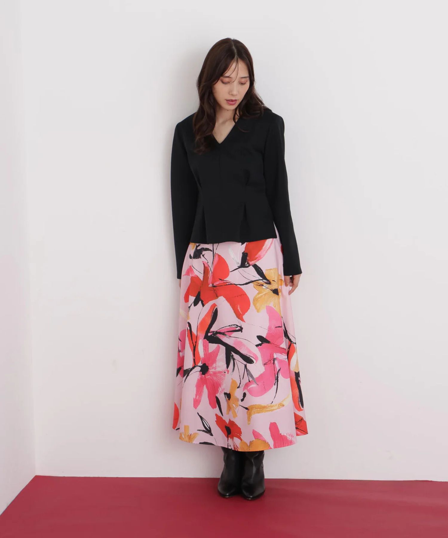 フラワープリントタフタフレアースカート(ピンク系)ポリエステル / ストレッチ無し / 裏地あり / くるぶしくらいの丈 / 脇ファスナーあき / 0316120120