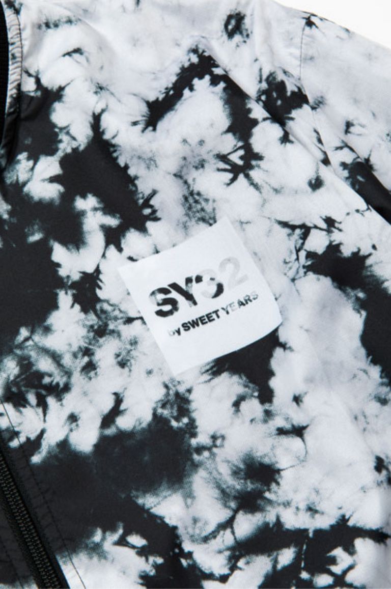 SY32 by SWEET YEARS - GRAPHIC BOMBER JK/ボンバージャケット | LA FEMME