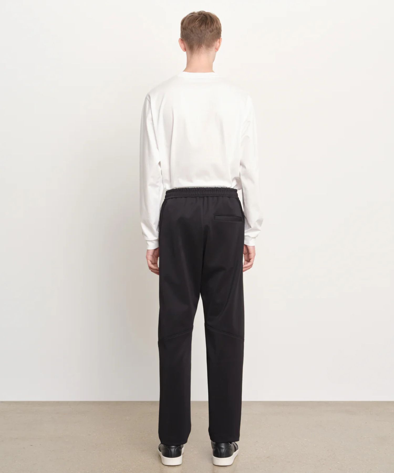 MENTORE メントーレ パンツ(ブラック) ポリエステル /テーパードシルエット / ウエストドローコード/ ロゴプリント / MCKZ0350103588