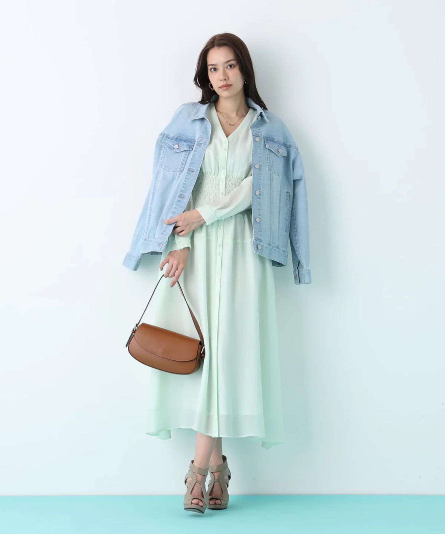 ウエストシャーリングロングワンピース(ミントグリーン)再生繊維 / ストレッチ性無し / 身頃のみ裏地付き / 前スリットあり / あきなしでかぶり着用 / 0316140207