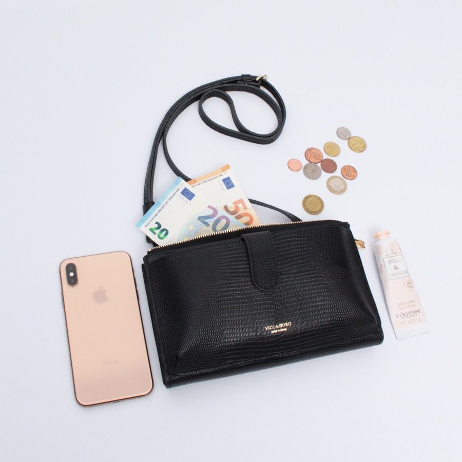 【ADRIA / アドリア】V-1326（Purple / パープル）リザード型押しレザー 横型スマートフォンポシェット / 牛革 / iPhone Pro入るサイズ