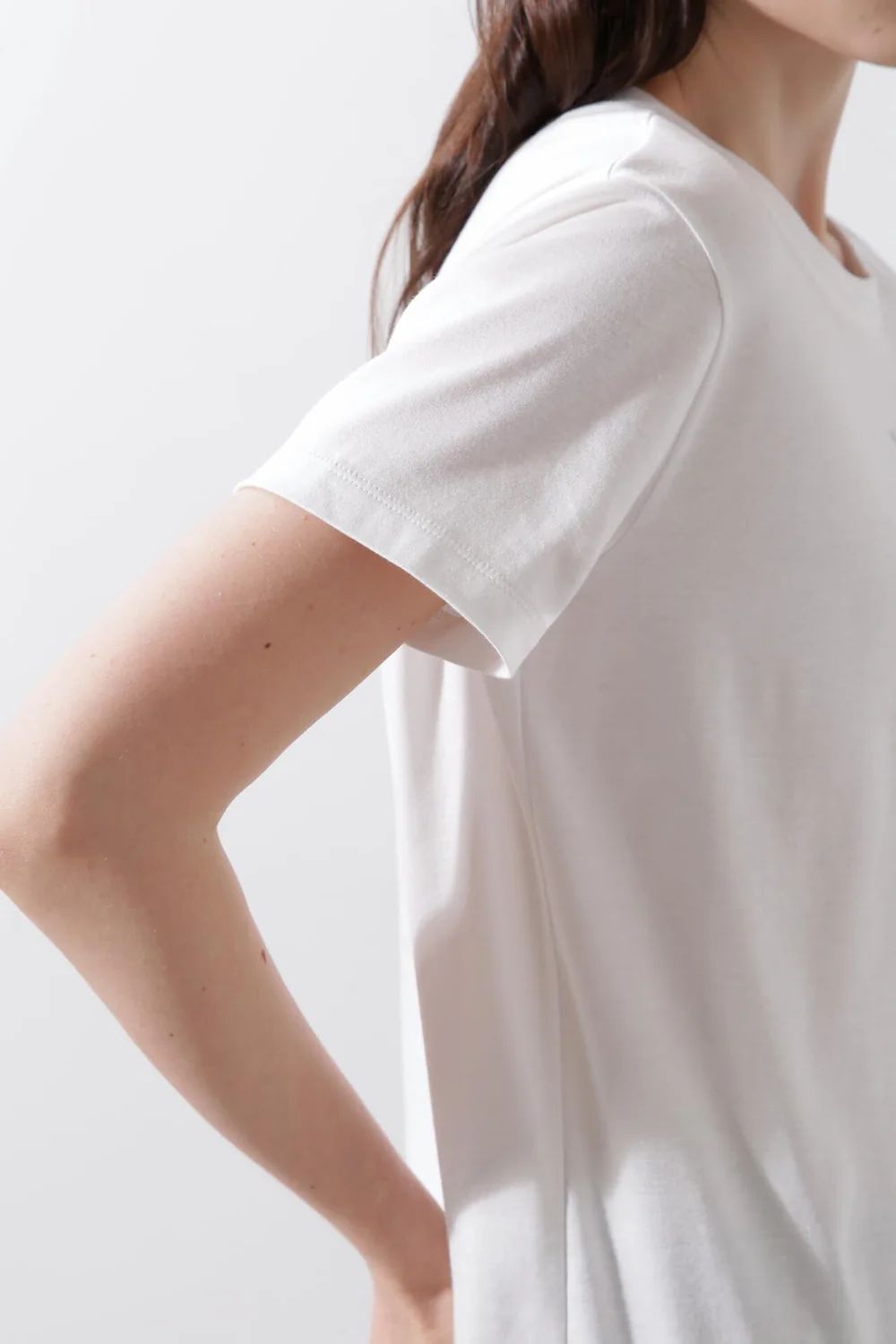 Where flowers bloom Tシャツ (ホワイト) / 綿 100% / ストレッチ / ウォッシャブル / 0315160211