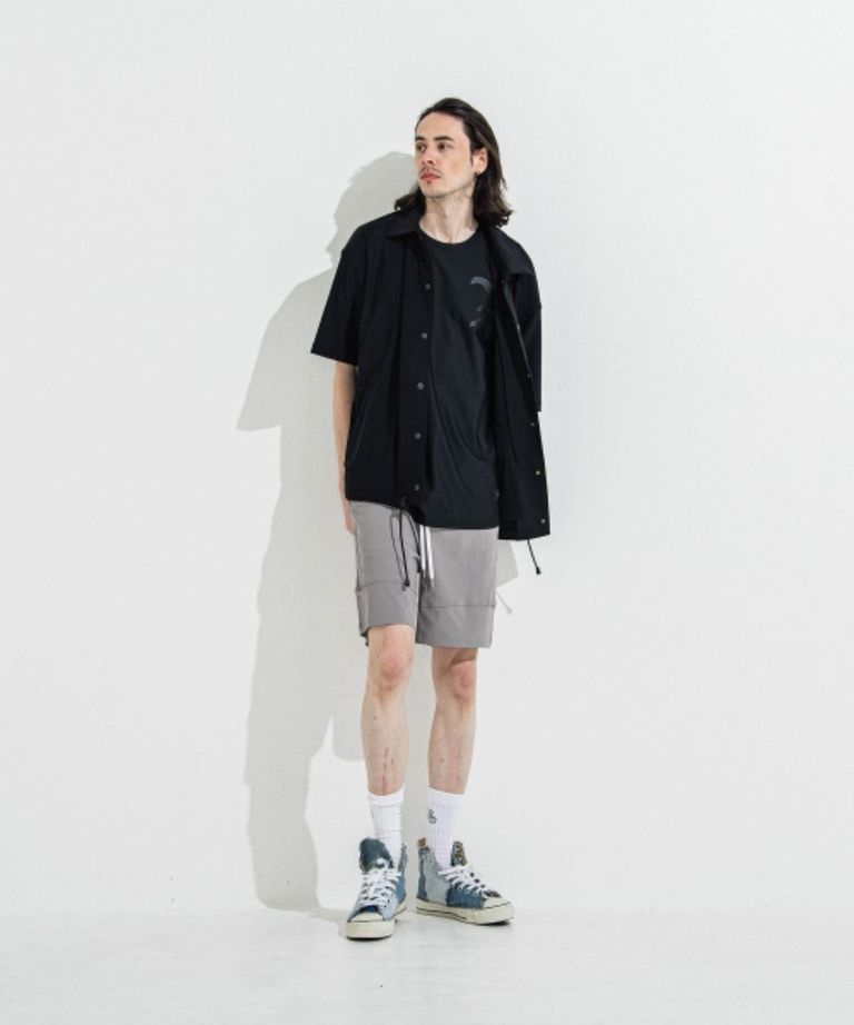 【送料&関税込】Herno Stretch Nylon Shorts NYLON DRAWSTRING SWIM SHORTS - BLACK | COS