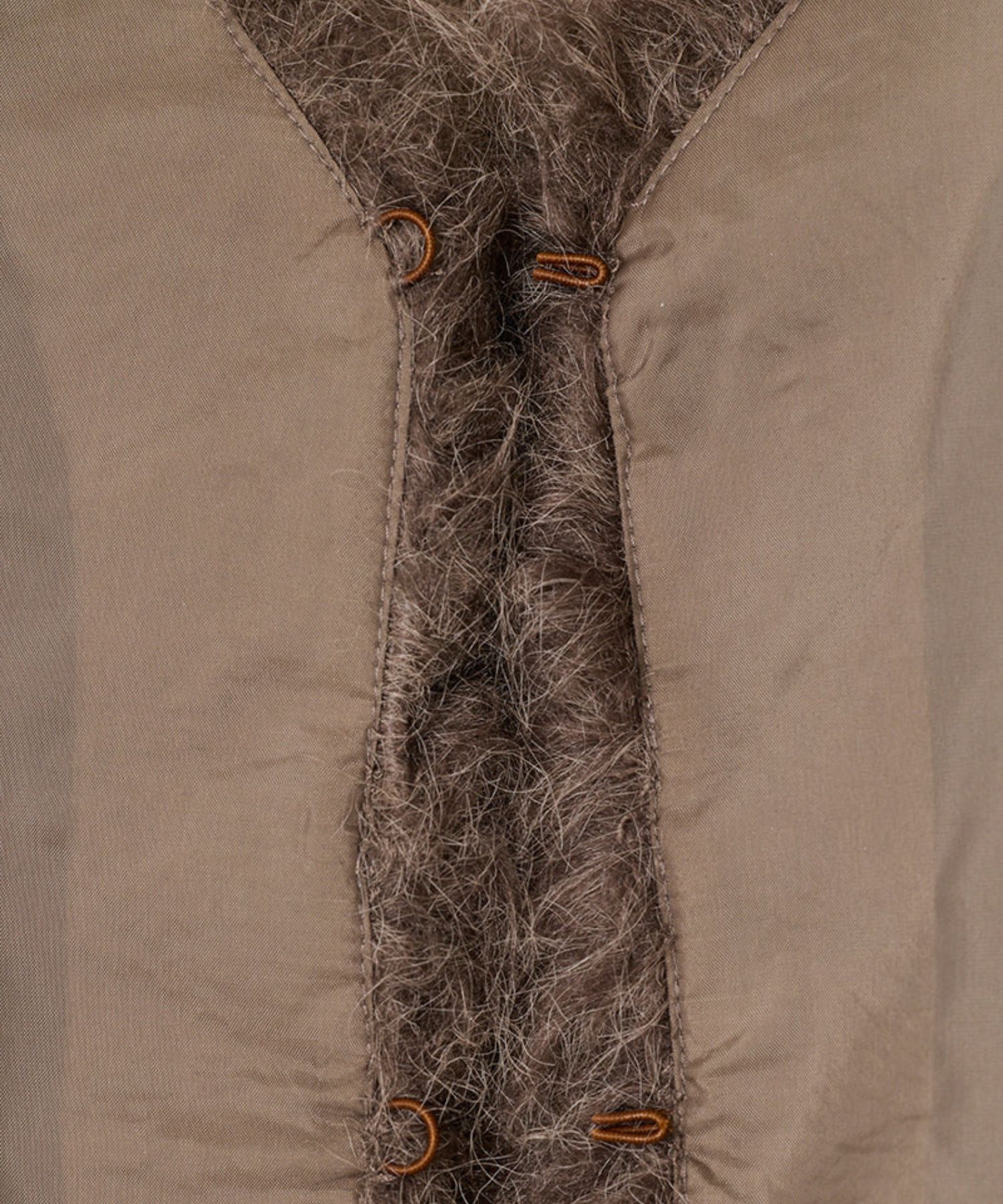 SHAGGY FAUX-FUR VEST( TAUPE) ポリエステル / フロントホック / サイドポケット/ 軽量ファーニット /ADWS-501-25