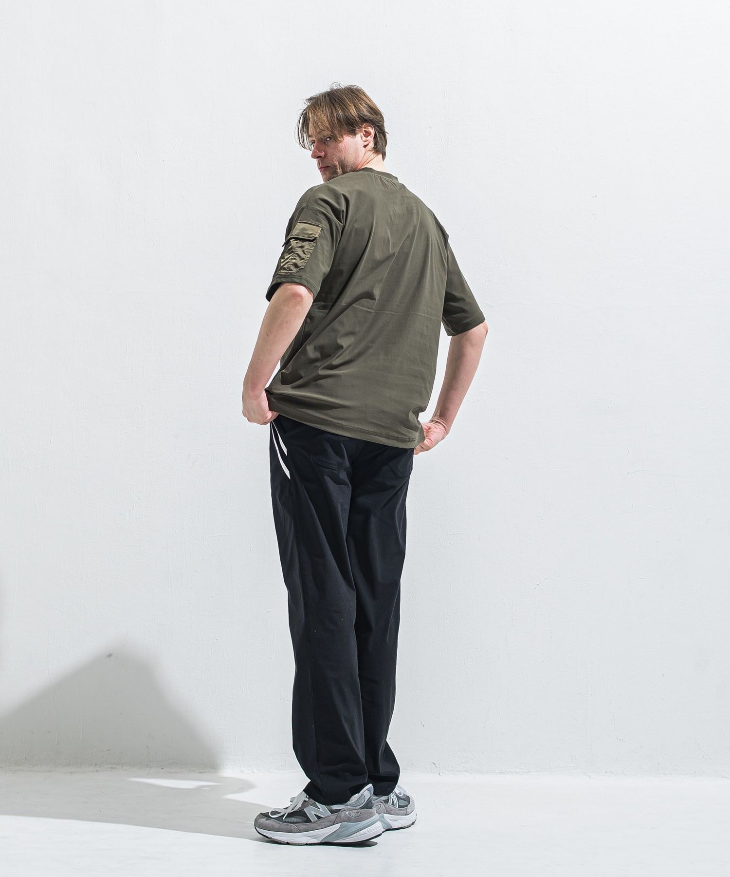 militaryPocket nylon OVER  TEE (KHAKI) ナイロン/ ストレッチ / 袖ポケット付き /速乾性 / 手洗可  /  RC40-T-008