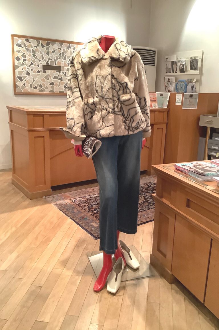 jakke - Traci Faux Fur Floral Lines / フェイクファー