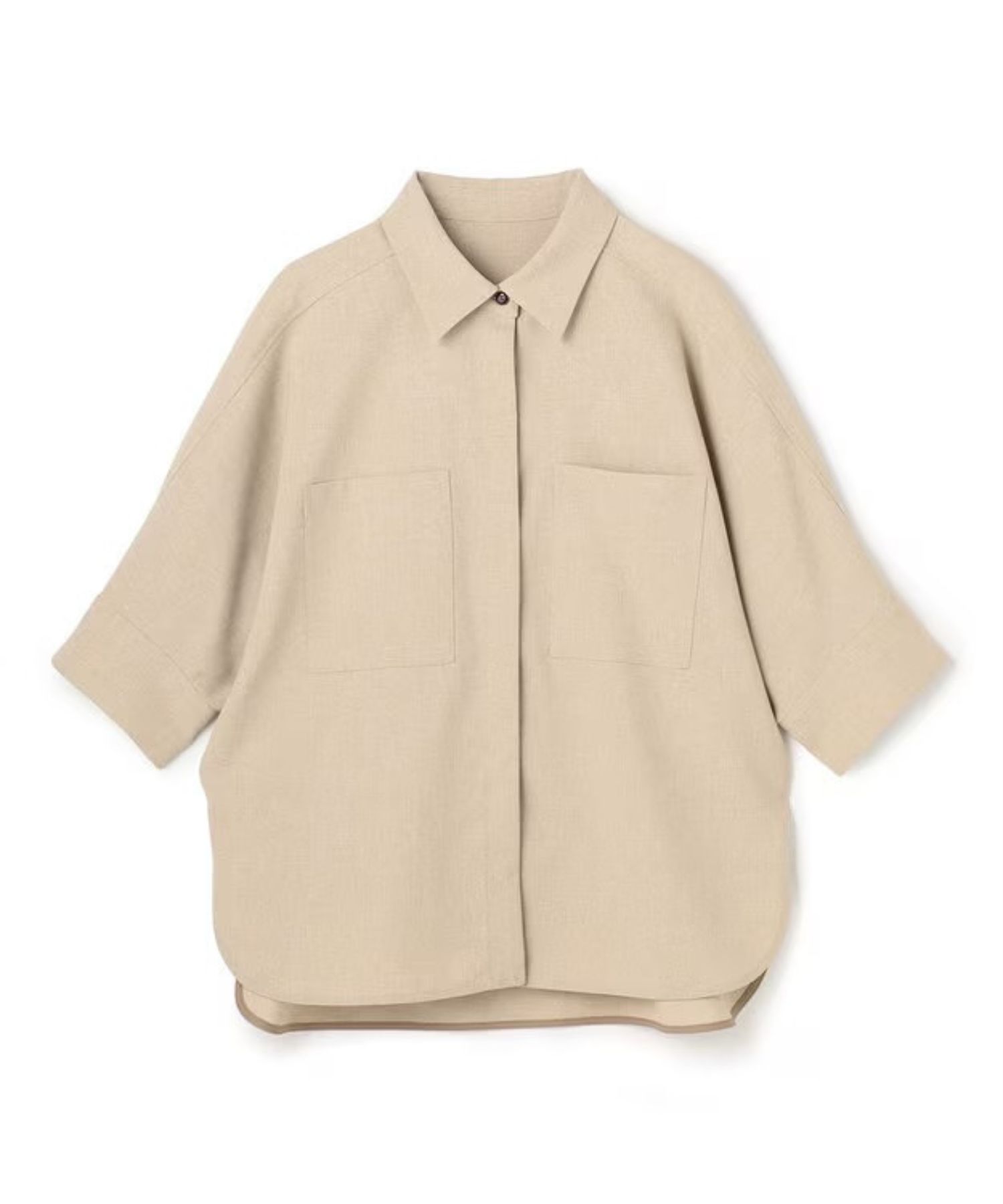 ウォッシャブルドライサップドルマンシャツ(シャンブレーベージュ) ポリエステル / ヒップラインが隠れる丈感 / BLUVLM0400