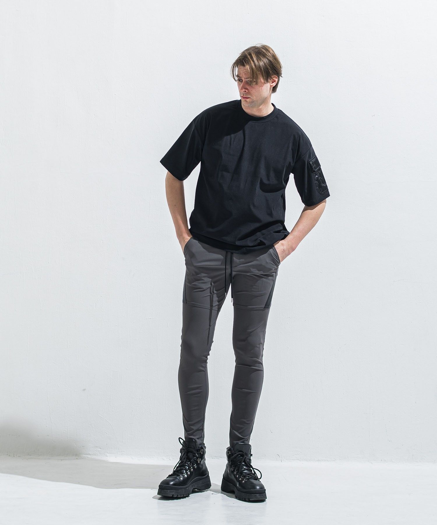 militaryPocket nylon OVER  TEE (BLACK) ナイロン/ ストレッチ / 袖ポケット付き /速乾性 / 手洗可  /  RC40-T-008