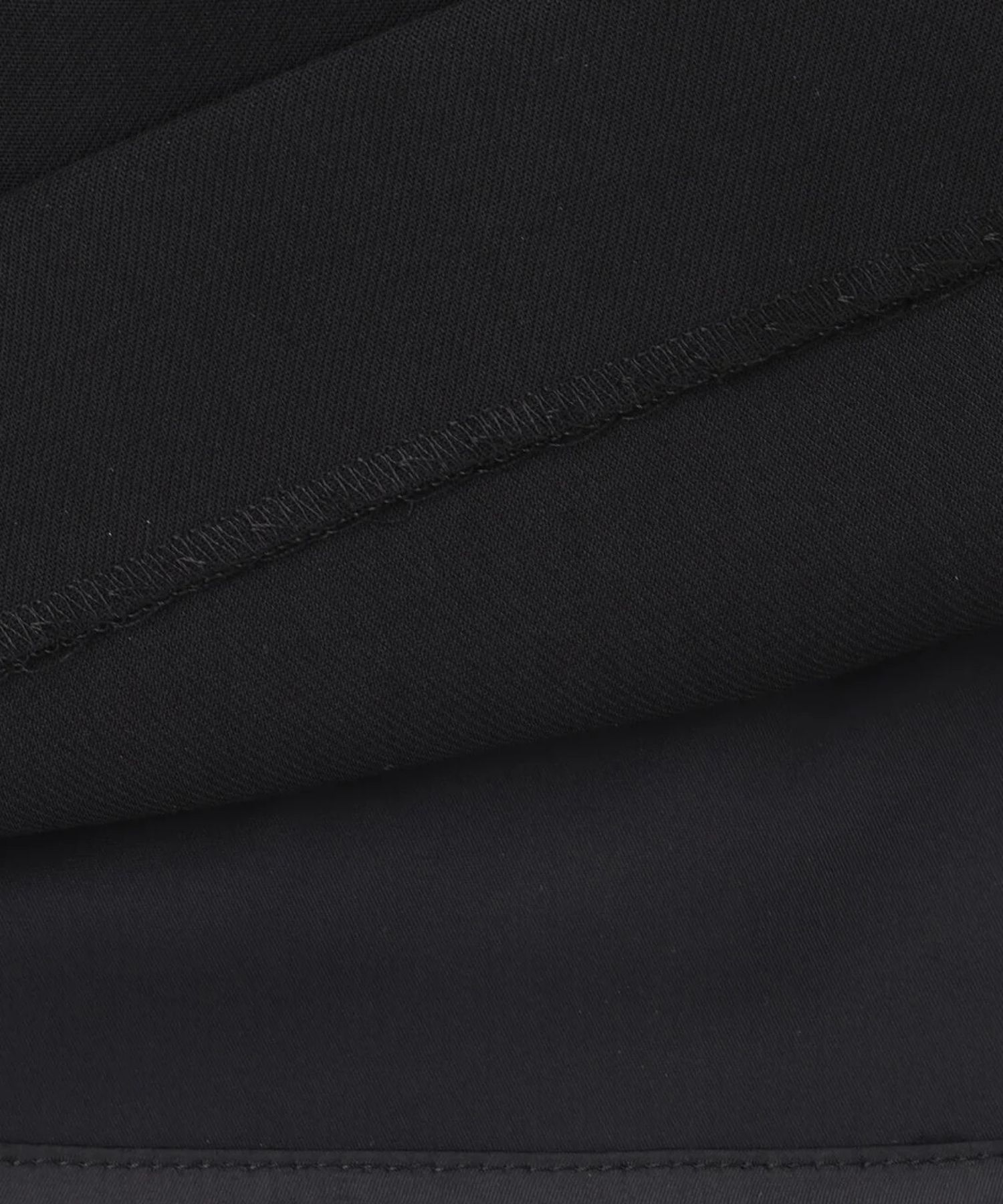 タッククロスウエストワンピース(ブラック) ポリエステル / ストレッチあり / 裏地付き(袖は裏無し) / 右脇奥にスリットあり / 後ろファスナー開き / 袖下にスリットあり / 0316140219