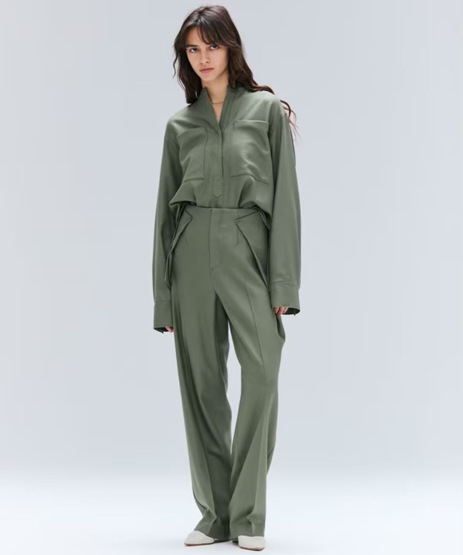 TERNES / ビックポケットプルオーバーウールブラウス( L.Khaki ) 毛 /  スキッパーネック/ドロップショルダー / 胸元 ポケット / BLCWGW0409