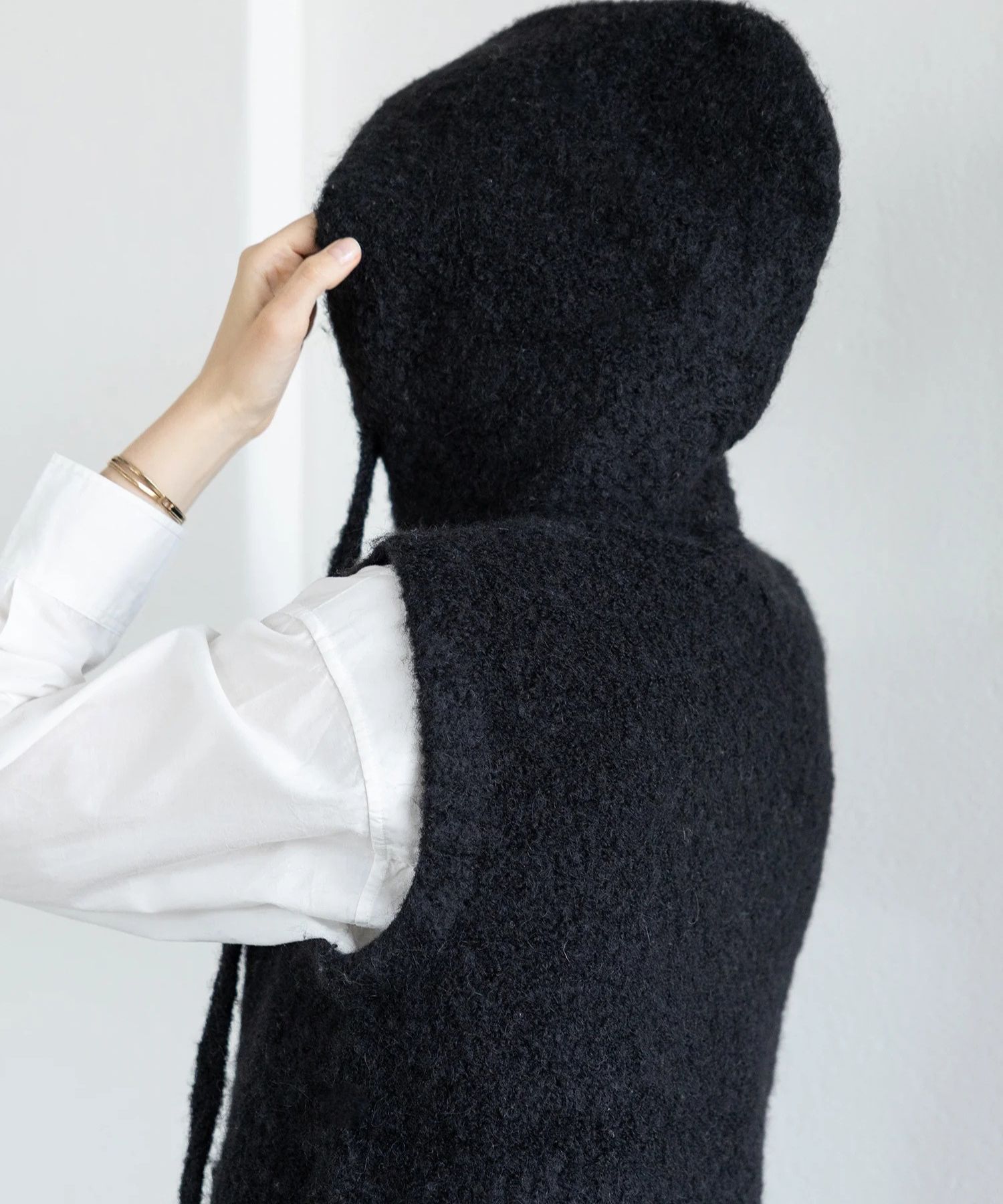 alpaca loop hoodie vest (BLACK) アルパカ / 保湿性 / ベビーアルパカ / 静電気防止加工 / 軽量 / CT25318