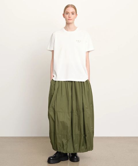 GISELLA ジゼラ Tシャツ (ホワイト) 綿 / 胸元ロゴ / 背面ロゴ / クルーネック  / LCKZ0750083588