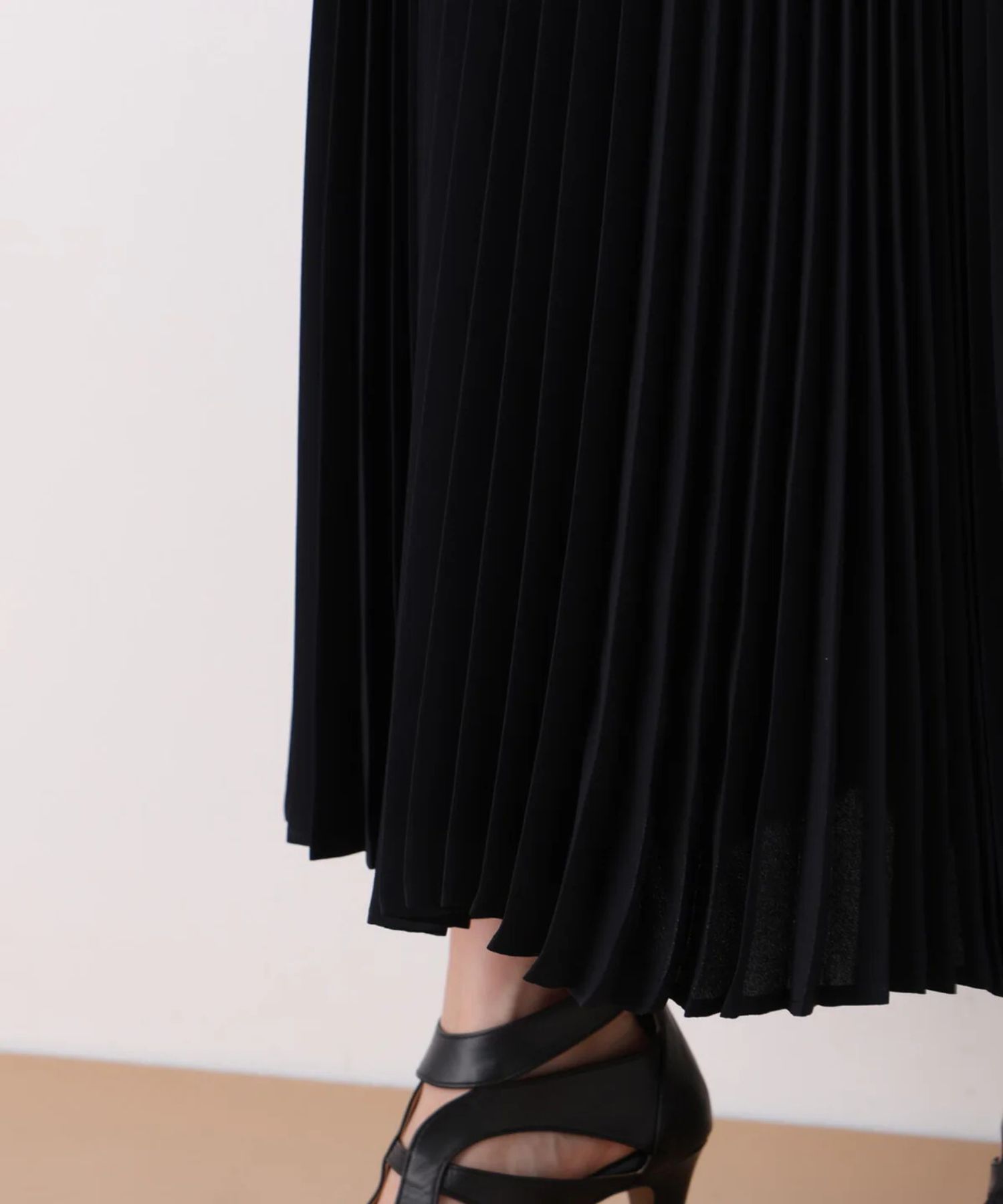 ソフトオックスプリーツスカート(ネイビー)ポリエステル100% / ストレッチあり / 前ポケット×2 / 0316120203