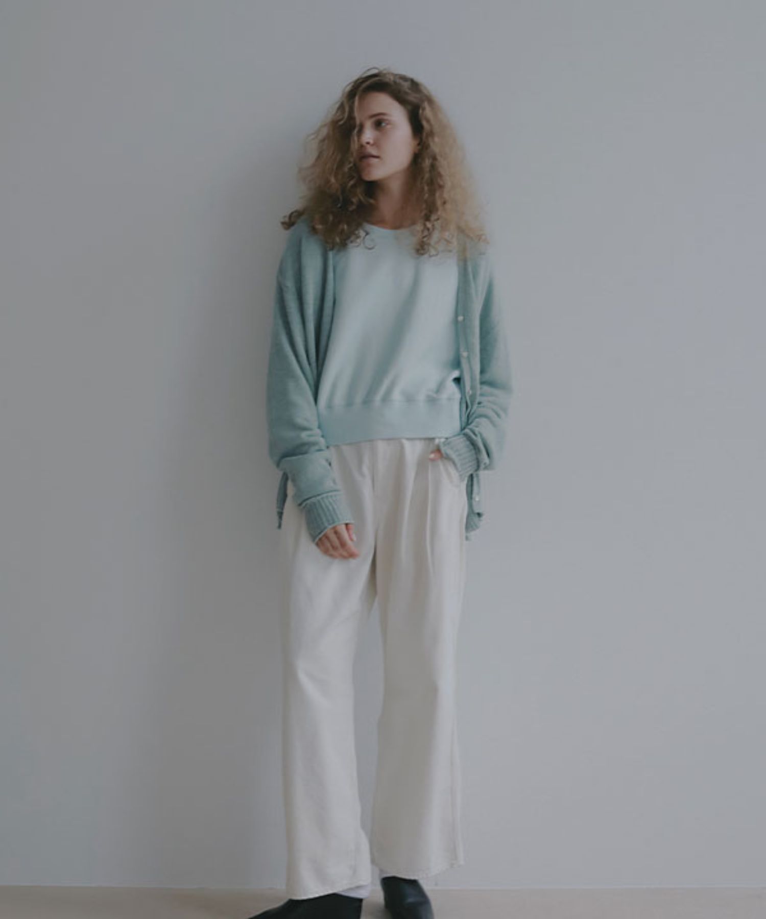 リリヤーンリネンVネックカーディガン(ミント) 麻 / 深めVネック/ 小さめボタン / 1226204094