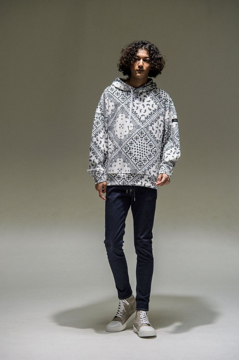 注目■RESOUND CLOTHING■大人気 ペイント柄ルーズパーカー 2色 RESOUND CLOTHING - Antibacterial BANDANA loose hoodie