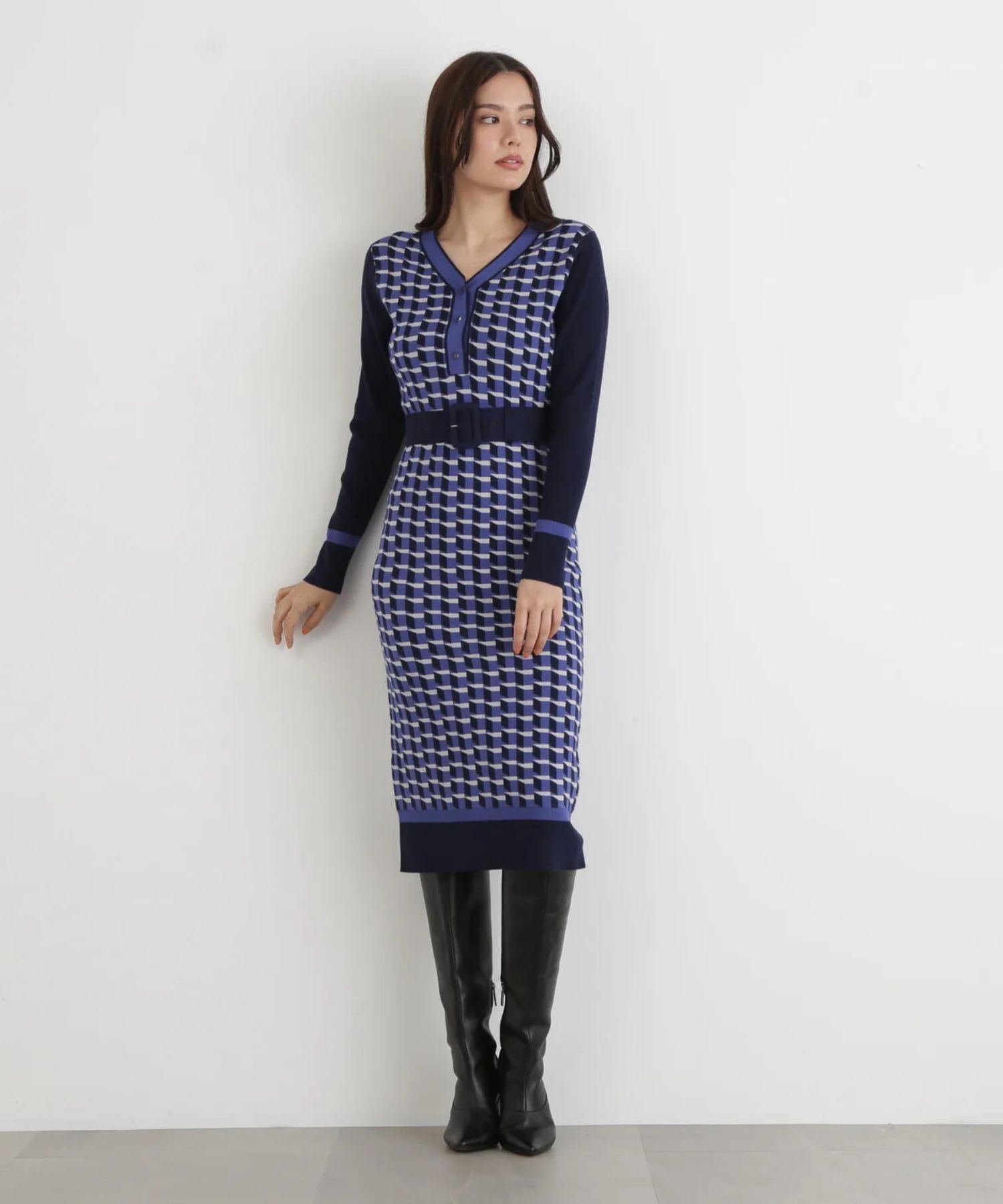 ジオメトリックジャガードニットワンピース(ブルー)レーヨン / 裏地無し / 袖釦あり / 前ベンツ / ベルト付き / ストレッチあり / 0315247113