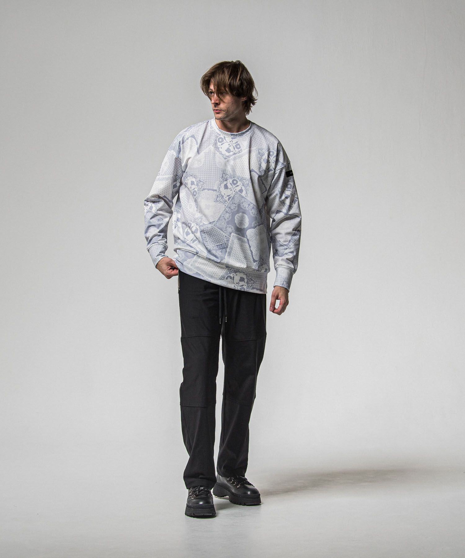 paisley back fleece drop trainer ( GREY) ポリエステル / ペイズリー柄 / 裏起毛 / ストレッチ / RC38-C-008