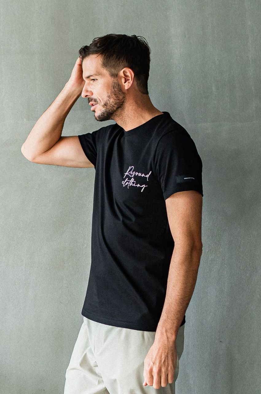 Tシャツ (ブラック)  コットン / UVカット /バックプリント /  透湿性 / ウォッシャブル