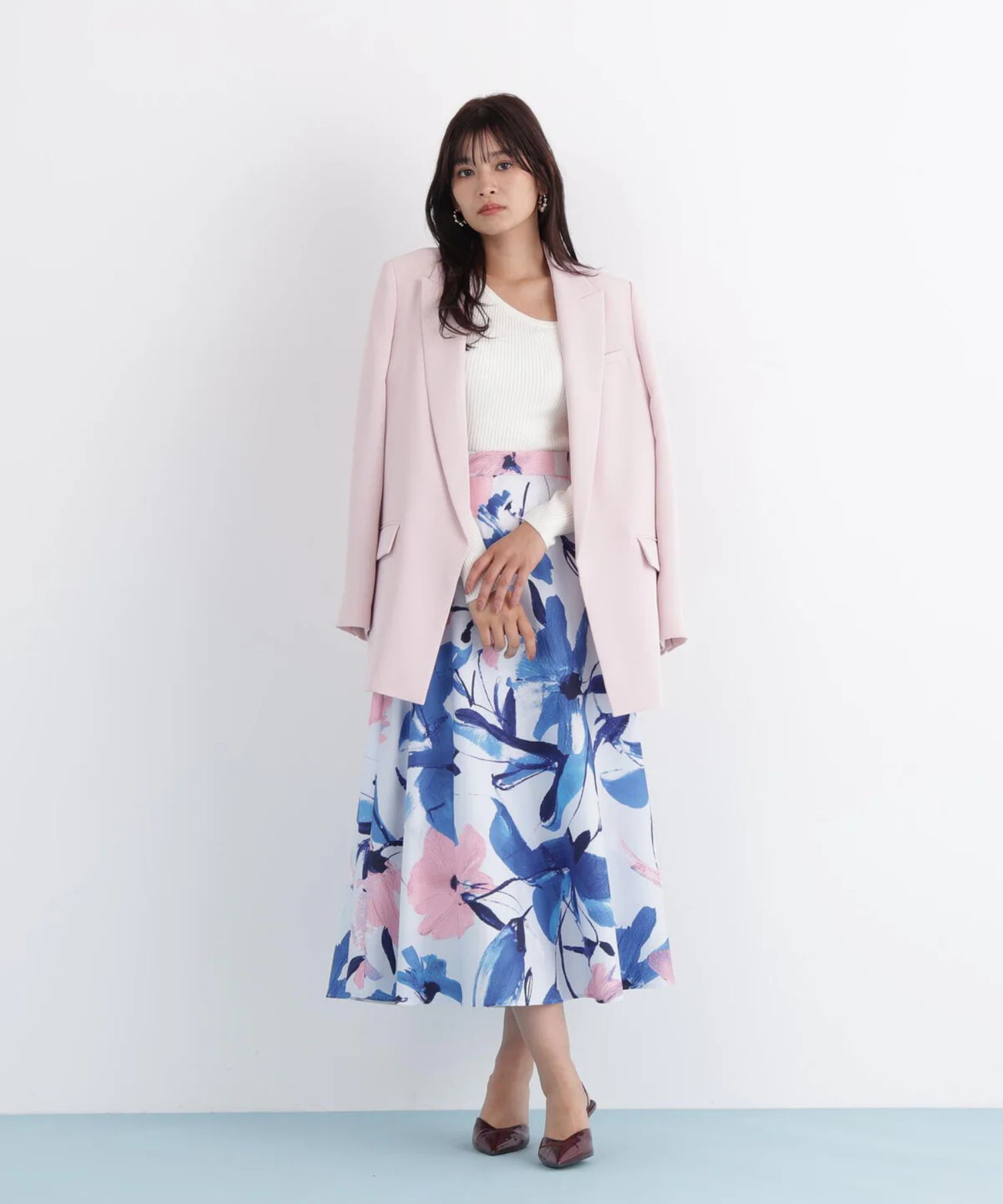 ストライプスリーブジャケット(フラミンゴピンク) ポリエステル / ストレッチ無し / 総裏 / ポケット×3/ 前あきは止めなし / 肩パットあり / 袖口は本あき / 0316150104