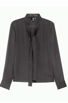 Modern Georgette Open Nk Tie Blouse (ブラック) シルク / Vネック / ボウタイ / 光沢有り / 01-5108210
