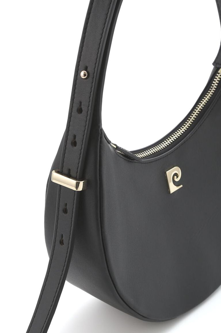 店内商品がすべてレジにて半額！！ FRAY I.D - 【pierre cardin】ムーンバッグ (ブラック) 本革 バッグ