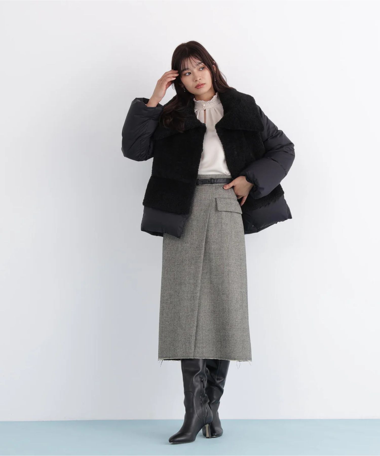 クラシカルツイードレザーベルト付きスカート(ブラック)毛 / 裏地あり / 合皮ベルト付き / 脇ファスナー / 0315220121