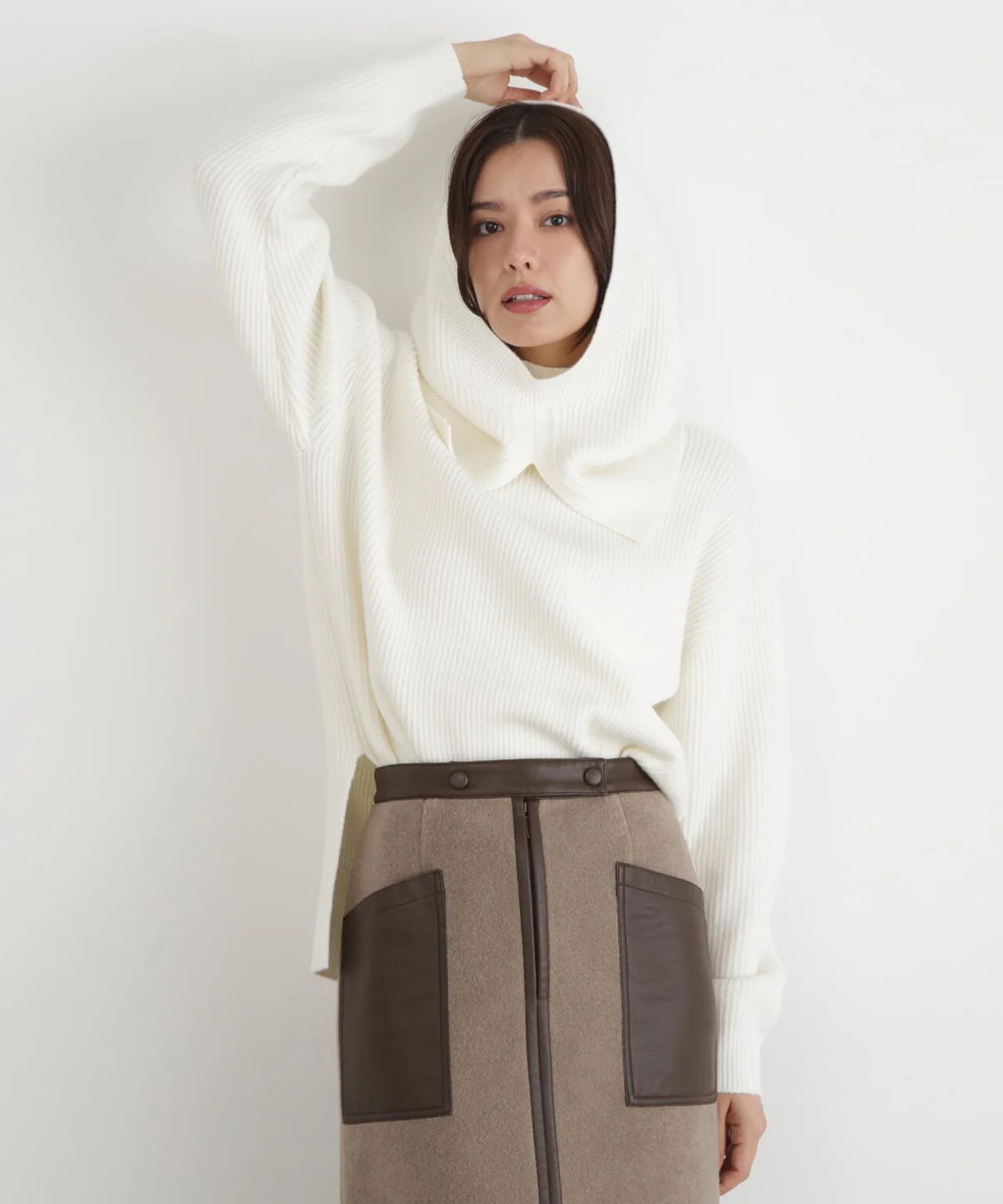 フードスヌード付きニットプルオーバー(ホワイト)アクリル / ストレッチあり / かぶって着用 / スヌード付き/ 0316170131