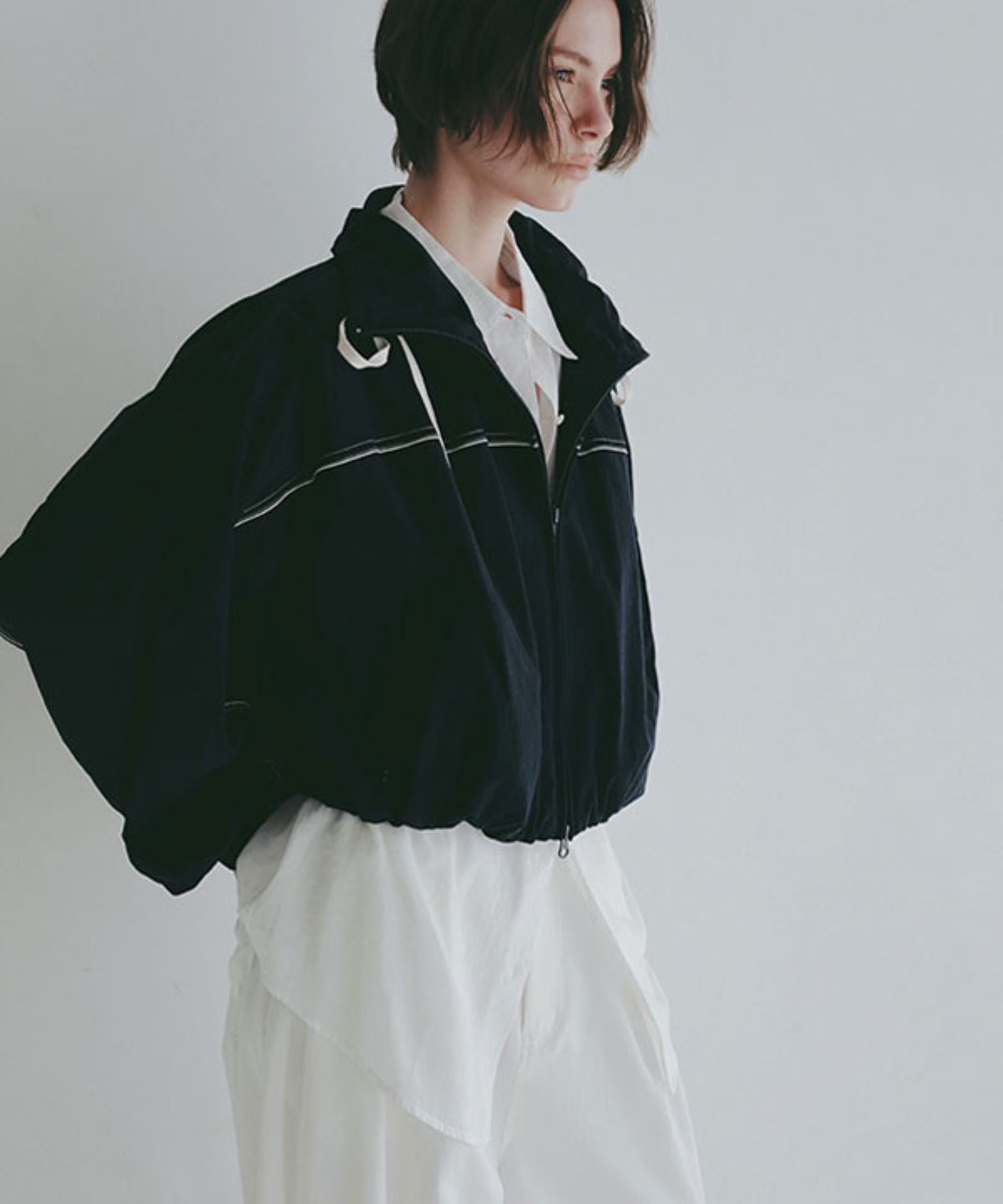 バルーンヘムコンビブルゾン (NAVY) ナイロン / 裏地有り / ドルマンスリーブ/ スタンドカラー/ 手洗可/ 1226202071