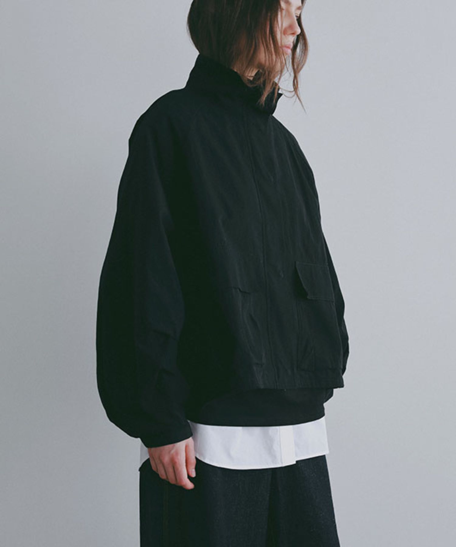 スカーフライトシャツブルゾン(BLACK) 綿 / スカーフ付き / 裾ドローコード付き / フロントポケット付き / 1226202069