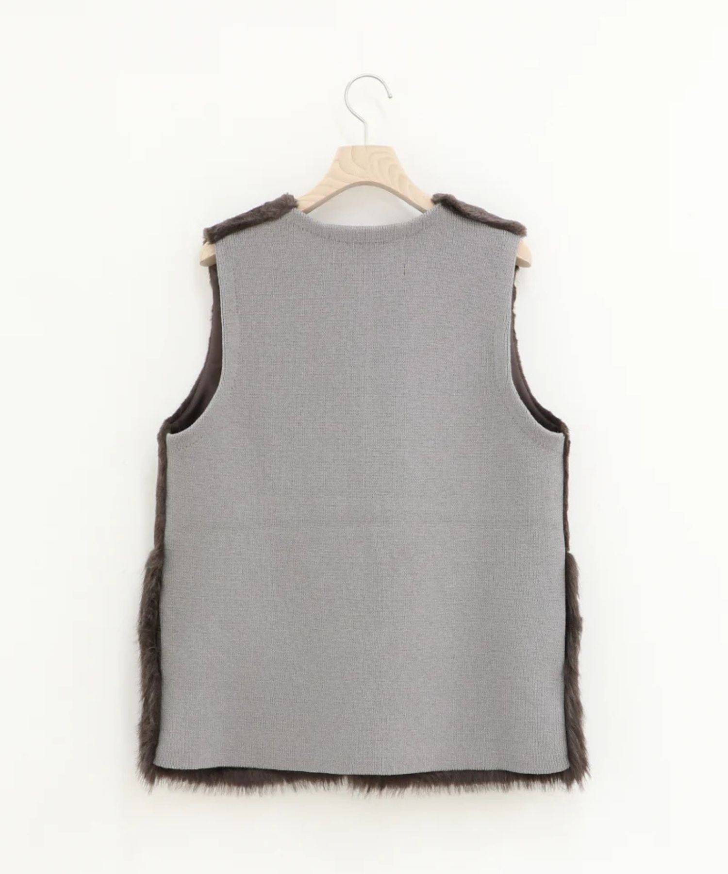 FAUX-FUR PANEL VEST (TAUPE) ポリエステル / 後身頃ニット / ミドルレングス / ADWS-501-26