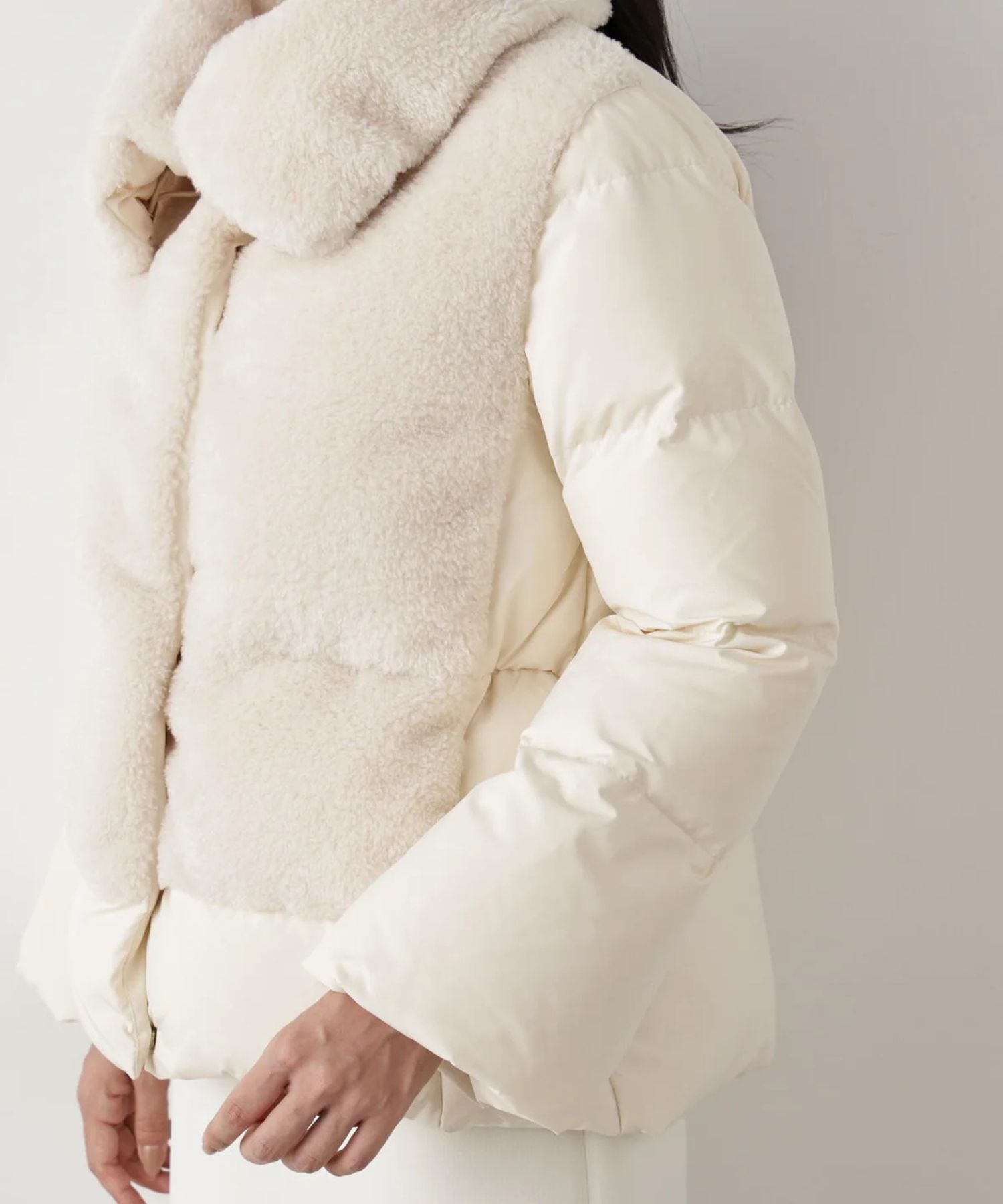 ファーコンビビックカラーミドルダウンコート(エクリュ)ナイロン / 前ドット釦あき / 裏地付き / ポケット×2 / 0315252102