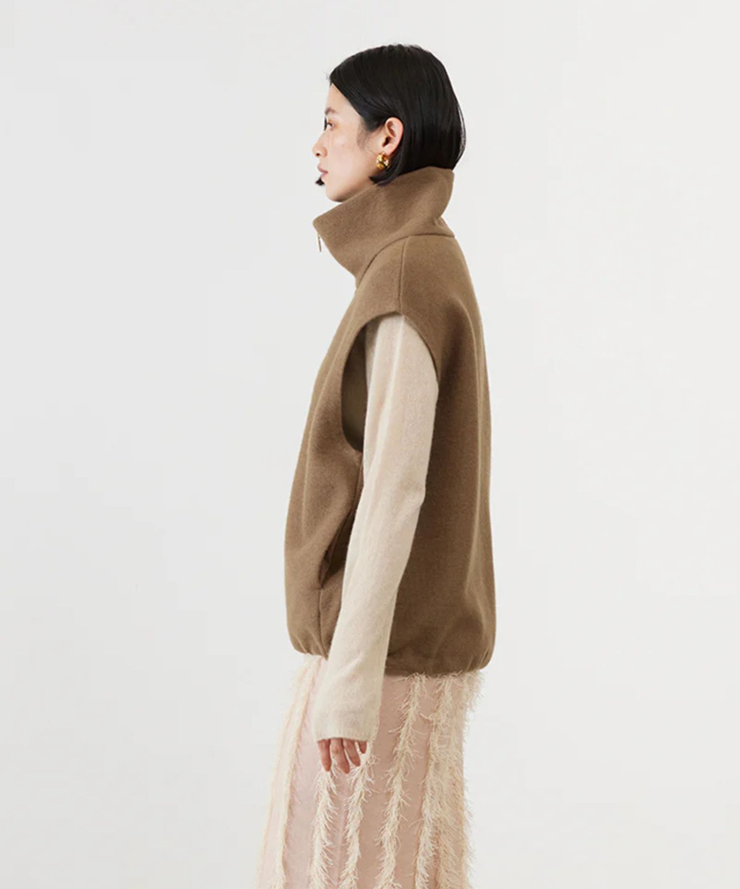 WOOL SILK BLENDED LIGHT ZIP VEST (TAUPE) 綿 / サイドポケット / ダブルZIP / 裾ドローコード / ADWS-501-22