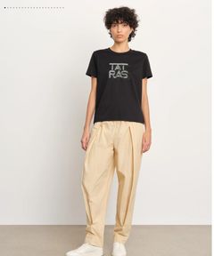 CORNELIA コルネーリア Tシャツ (ブラック) 綿 / フロント刺繍・プリント /左袖ブランドアイコン刺繍 / LCKZ0372083588