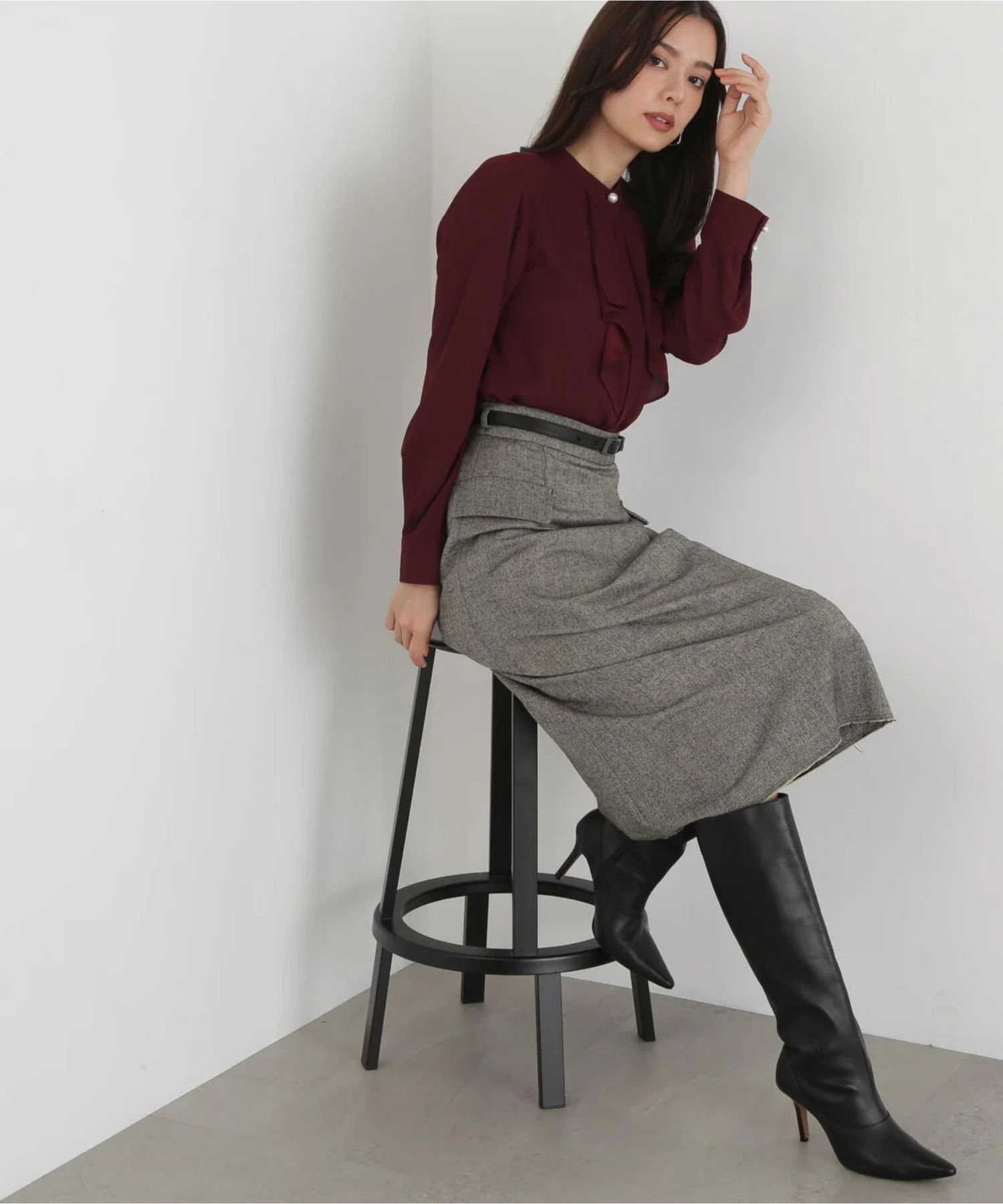 クラシカルツイードレザーベルト付きスカート(ブラック)毛 / 裏地あり / 合皮ベルト付き / 脇ファスナー / 0315220121