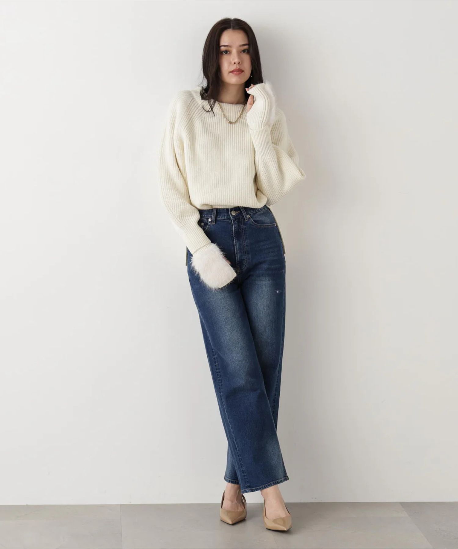 ファーグローブ付き畦ニットプルオーバー(ホワイト)毛 / 脇スリット / ストレッチあり / 0315270126