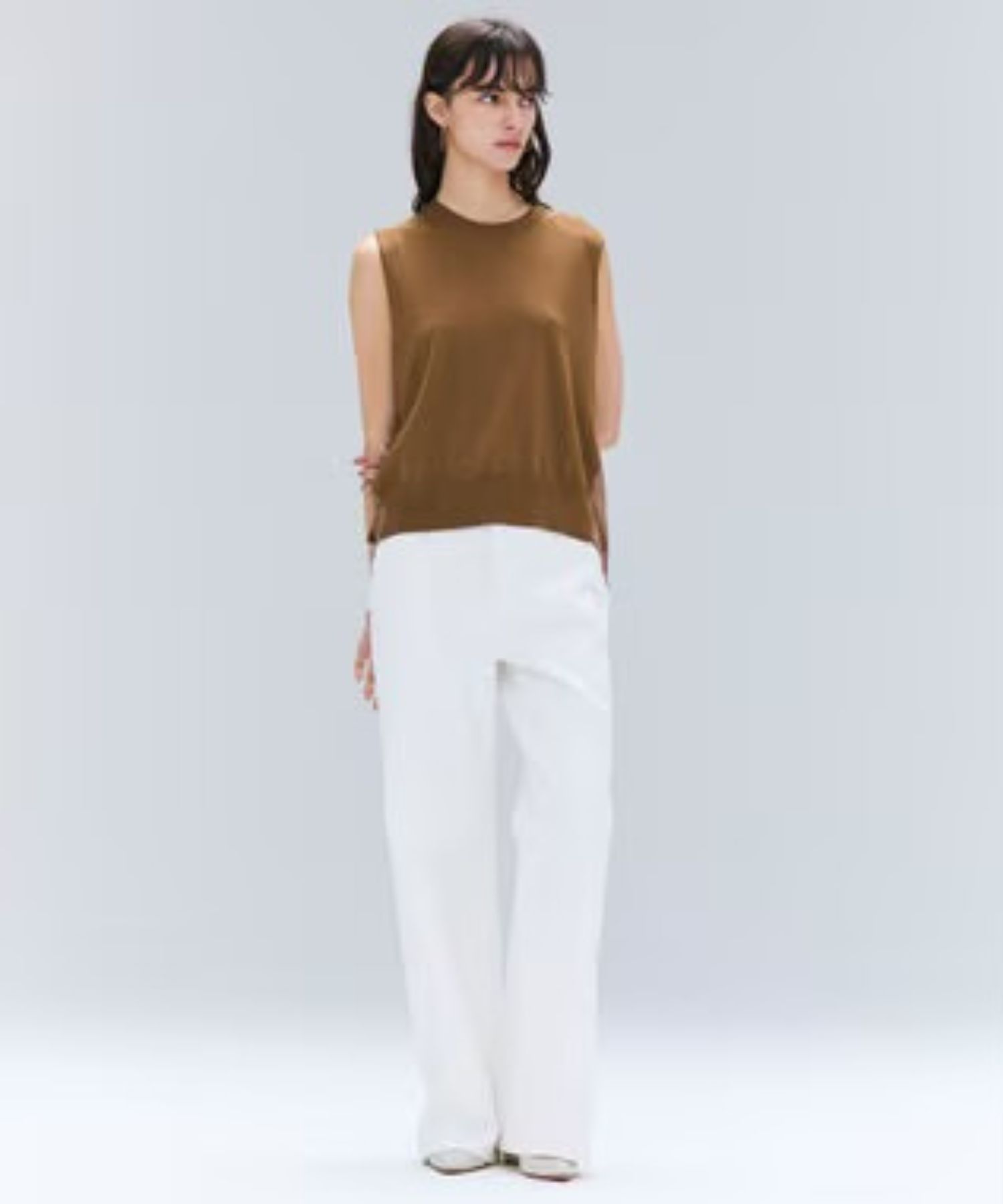 バックシフォンレーヤードニット(Brown) レーヨン/ クルーネック / シワになりにくい / ウォッシャブル / KRCWGA0002